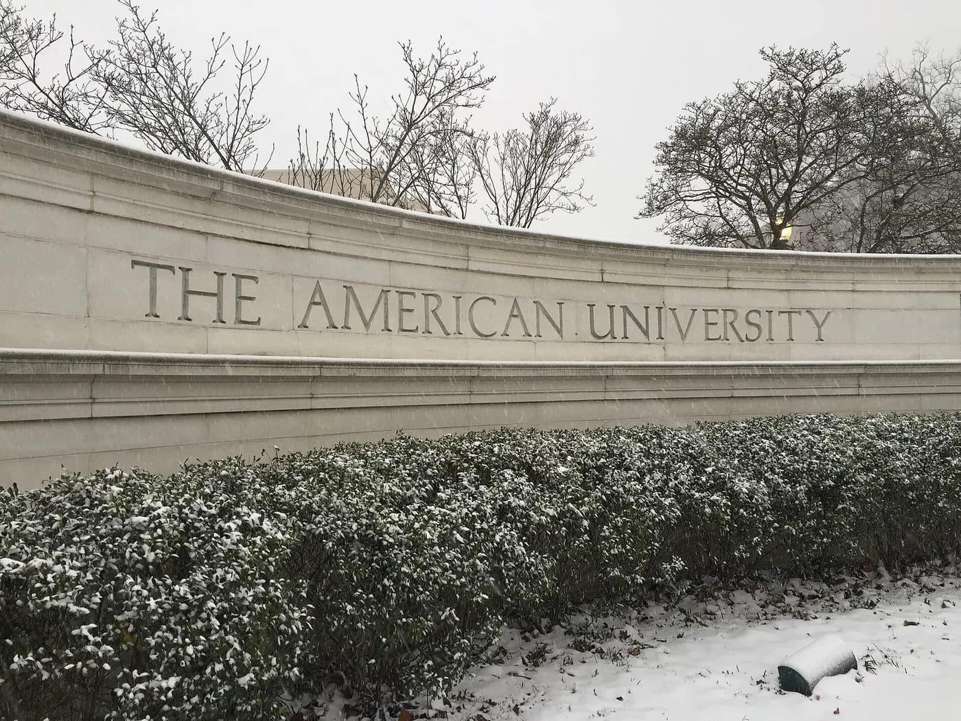 الجامعة الأمريكية في واشنطن — American University Glover Gate.jpg