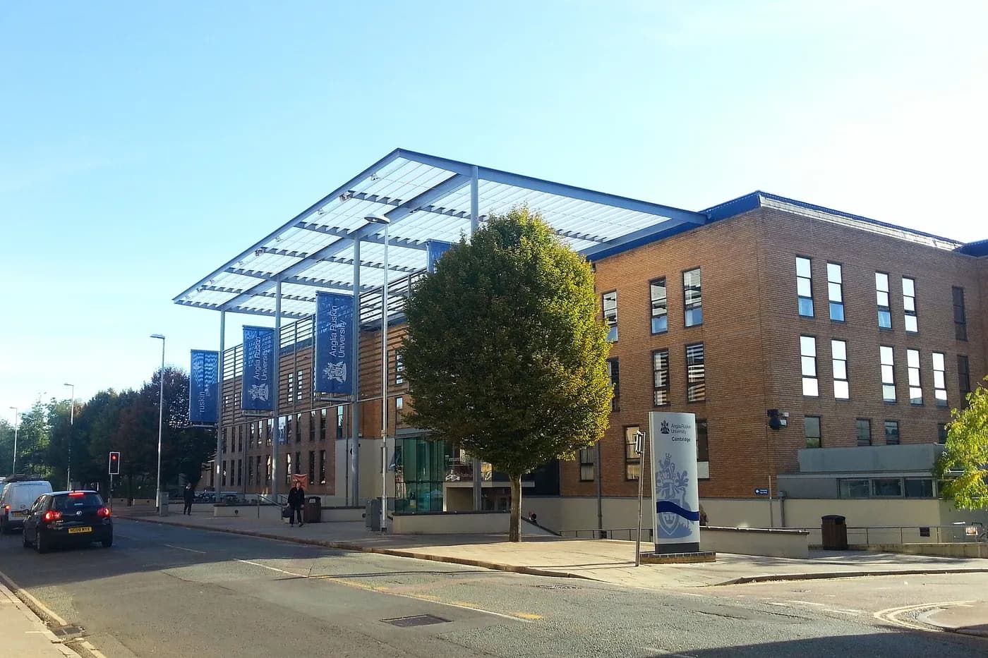 جامعة أنجليا راسكين — Anglia Ruskin Cambridge Main, 28 Sep, 2012.jpg