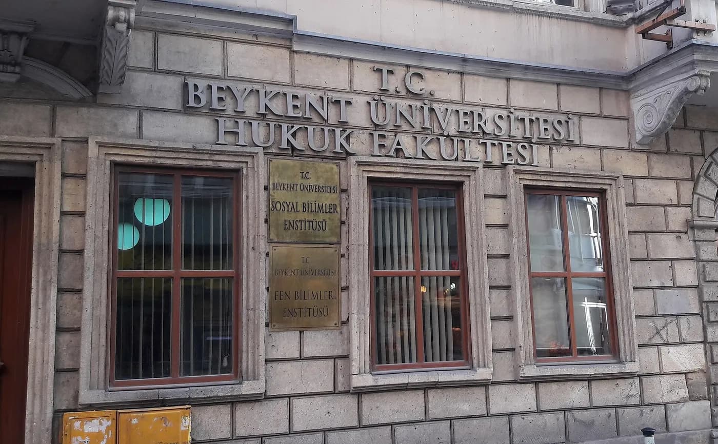 Istanbul Beykent University — Beykent Üniversitesi Hukuk Fakültesi.jpg