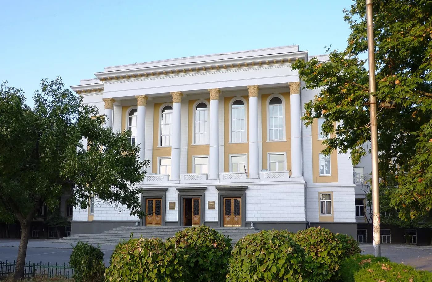 Georgian Technical University — Georgian Technical University, Building 0.jpg